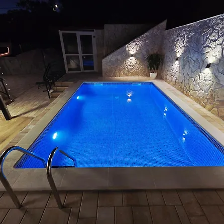 Prázdninový dům Adria Stone House Grižane