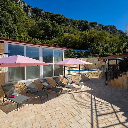 Prázdninový dům Adria Stone House Grižane