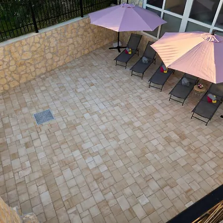 Prázdninový dům Adria Stone House Grižane