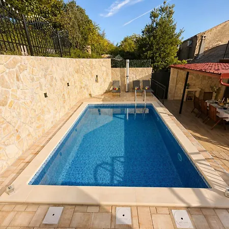 Prázdninový dům Adria Stone House Grižane