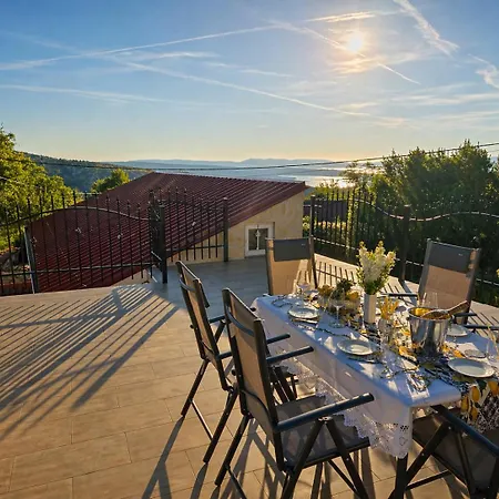 Semesterbostad Adria Stone House *